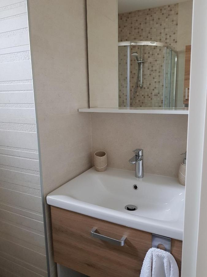 Apartman Luka Novigrad Istria Exterior foto